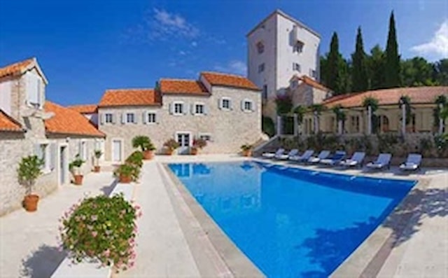 Martinis Marchi Hotel, Maslinica, otok Šolta