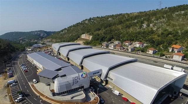 Novi kompleks riječke farmaceutske tvrtke Jadran-galenskog laboratorija (JGL) u Svilnom