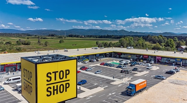 Shopping centre STOP SHOP, Gospić